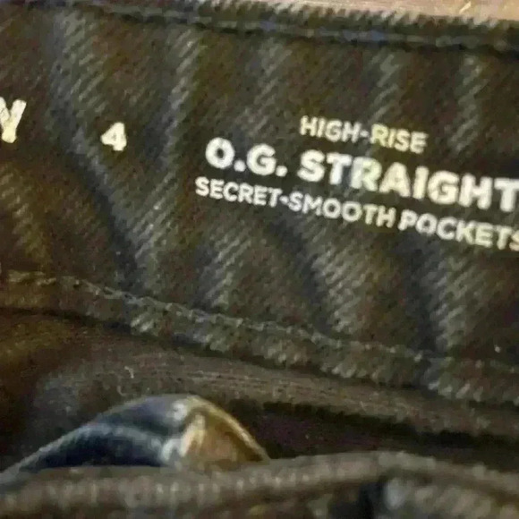 Old Navy Black Jean Shorts - Picture 3 of 3